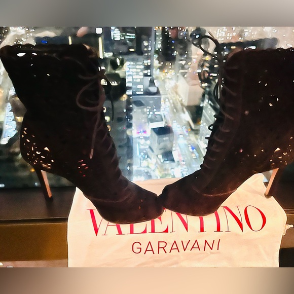 Valentino Shoes - Valentino size 39 Brand New Lattice cut bootie in Black suede